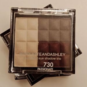 Mary-Kate and Ashley Eye Glam Eyeshadow Trio #730 Passionate